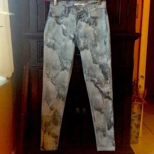710 super skinny acid wash Levi jeans size 28